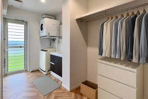 堺市南区M様邸洗面とランドリールーム｜注文住宅施工事例